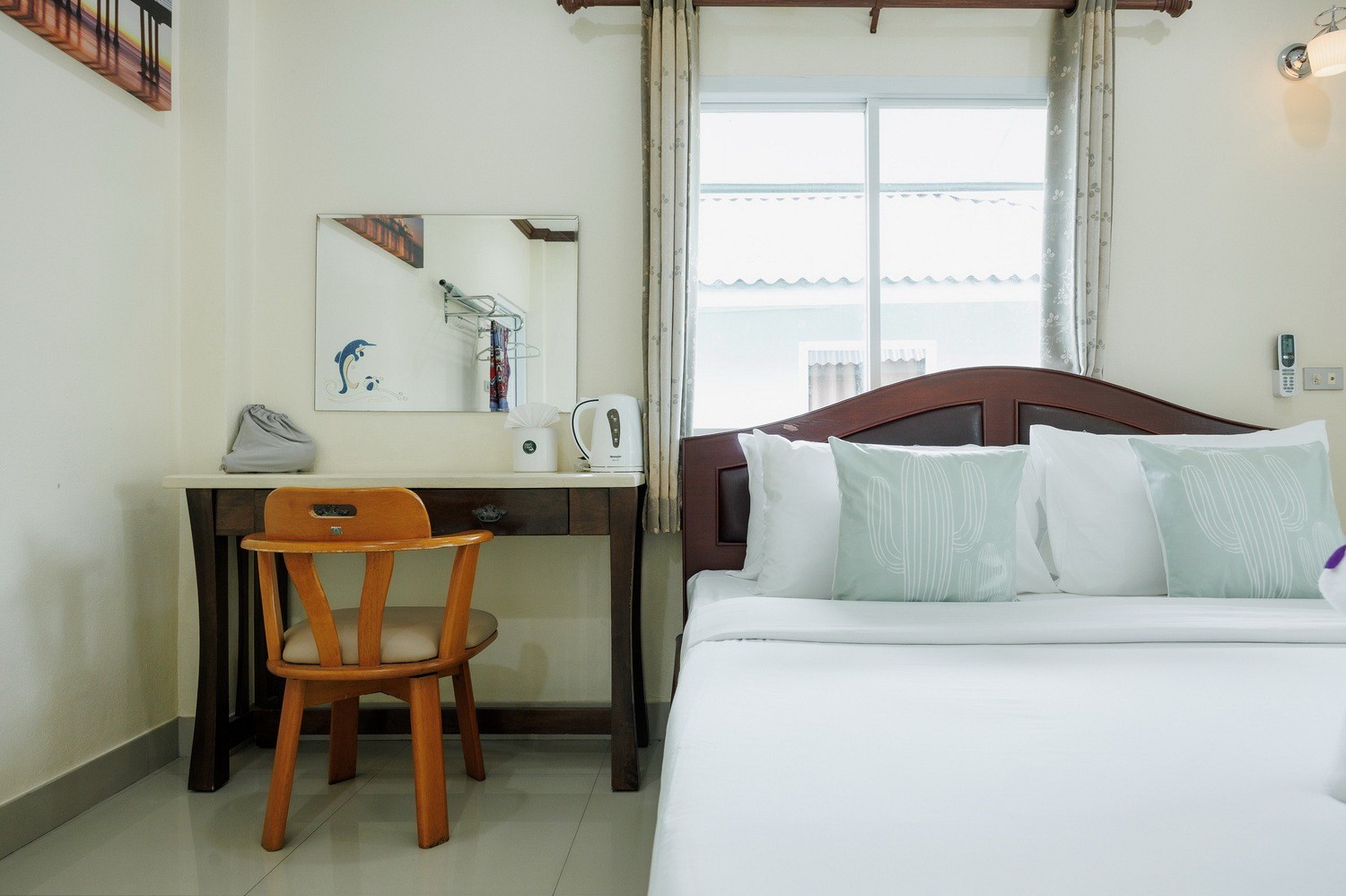Bungalow Room