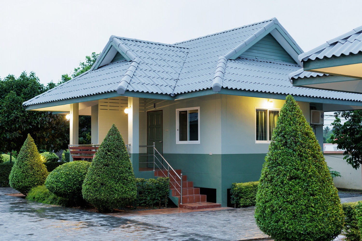 Bungalow Room