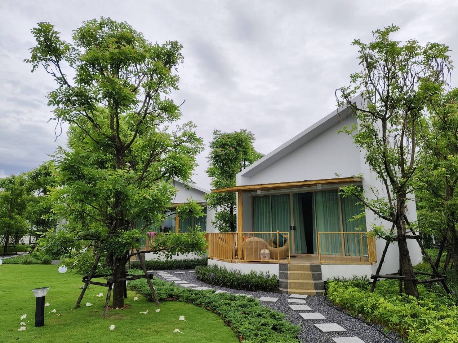 Narisphuview Resort